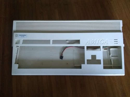 Genuine amiga 1200 - 1200, case