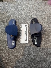 2 x Fiskars Paper Punch -