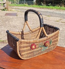 Stunning, vintage, handwoven natural wicker basket with flower design