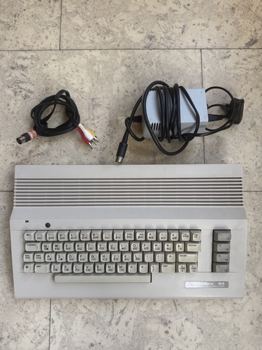 Commodore c64 computer - ,