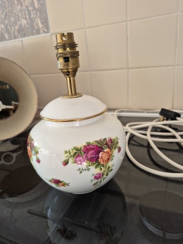 Royal albert bone china lamp - albert,
