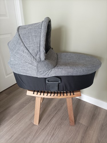 Mama papas sola carrycot - &,