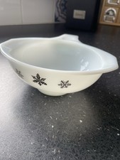 1960s Vintage Pyrex Sauce Boat
