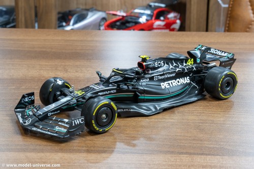 Mercedes amg petronas f1 - 1:24,
