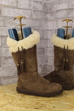 TAN SUEDE SHEEPSKIN UGG