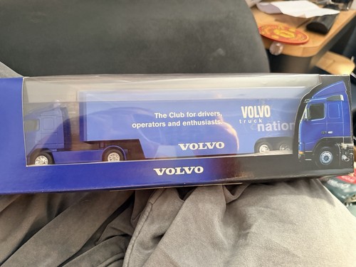 Corgi volvo fh12 4x2 sleeper - corgi,