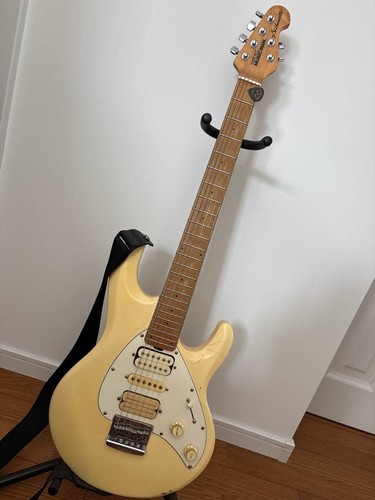 Music man silhouette electric - man,