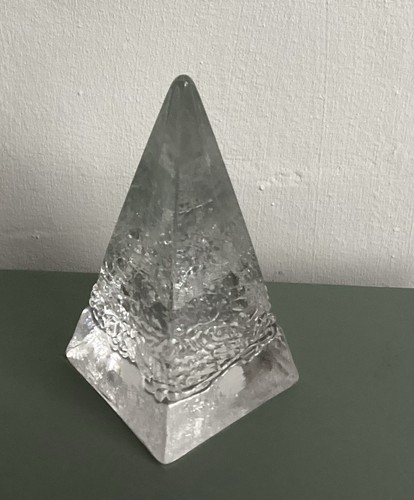 Glass triangle dartington - glass,