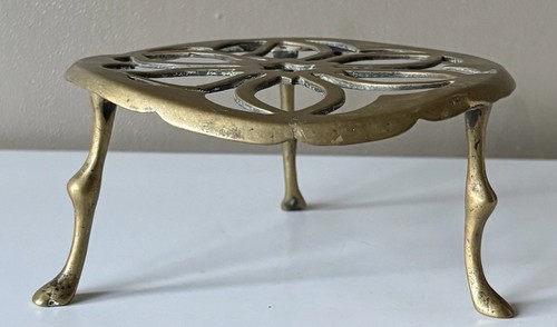 Vintage brass trivet with - brass,