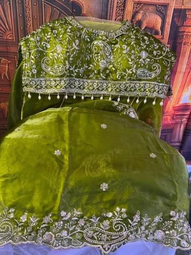 Mehendi green space silk - mehendi,