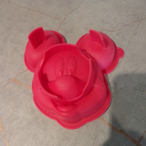 Mikey mouse silicone cake - silicone,