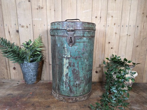 Old vintage rustic industrial - old,