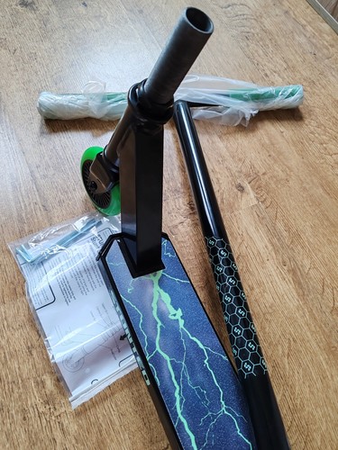 Brand new stunted glowstorm - brand,