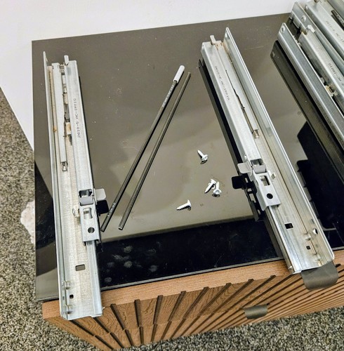 Ikea besta push open - ikea, push-to-open