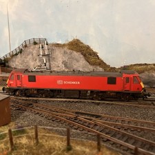 Hornby R3350 Class 90 - 90029