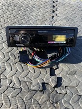 Pioneer MVH-S110UB Head unit