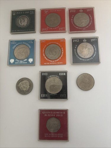 Queen elizabeth crown coin - ii,