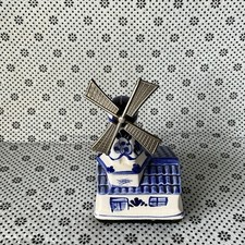 WIND UP WINDMILL THE MUSIC IS:- TULIPS FROM AMSERDAM