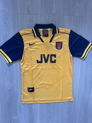 Arsenal 1997 away - away, medium