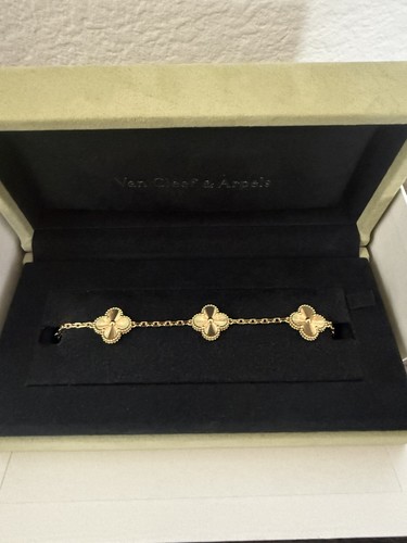Van cleef arpels - van,