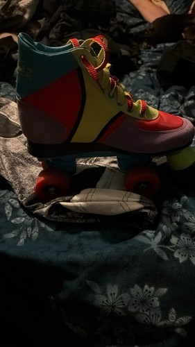 Rainbow roller skates - roller,