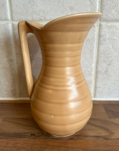 Sylvac jug beige with ribbed - sylvac,