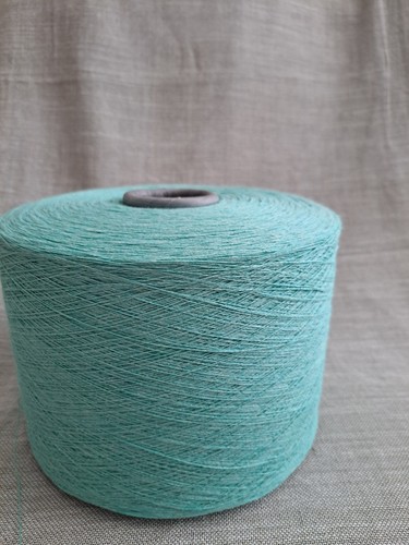 Machine knitting yarn