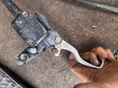 Ktm200 exc front brake master - ktm200,