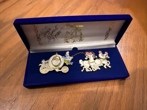 Disney htf cinderella carriage - disney,