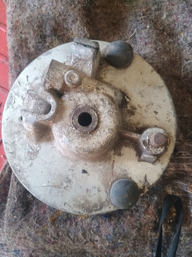 Lambretta indian front hub - front,