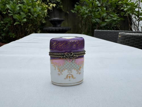The regal porcelain pill - the,