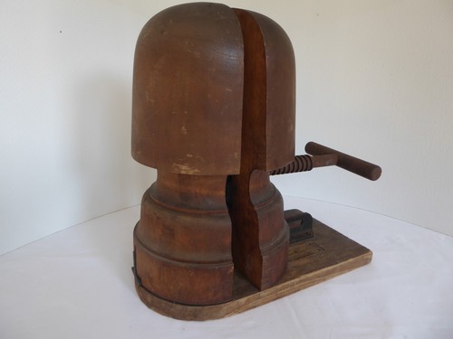 Vintage antique wooden - , hat