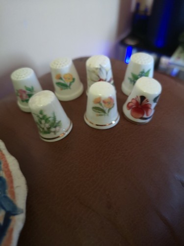 Floral ceramic thimbles - 7,
