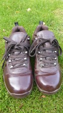 WALKING SHOES BY COTTON TRADERS SIZE 8 LEATHER. COOD CONDITION