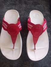 Fitflop Walkstar Red Toe Post Sandals Size 4