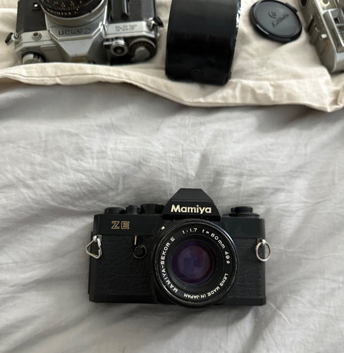 Mamiya body and - ze,