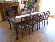 Exceptional Queen Anne mahogany Dining Suite, table seats 10, matching sideboard