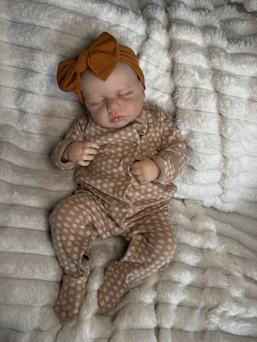 Cuddly reborn baby doll - reborn,