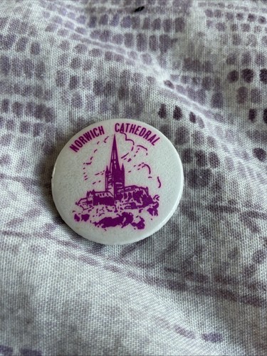 Norwich cathedral badge - cathedral,