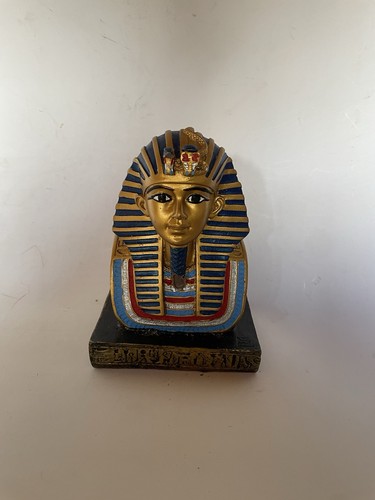 Egyptian king tut - tut, statue