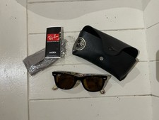 Ray Ban Wayfarer London Theme