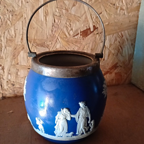 Wedgwood jasperware blue - wedgwood,