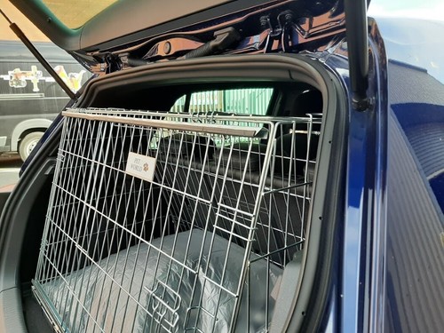 Dog puppy travel - , cage