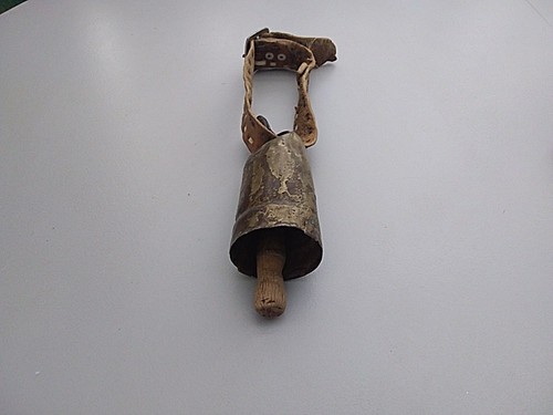 Unique vintage cowbell brass - ,