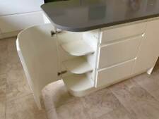 Curved Gloss Cream Kitchen