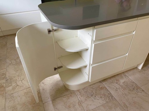 Curved gloss cream kitchen - gloss,