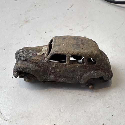 Vintage brown metal diecast - brown,