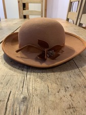 Vintage Peter Bettley Felt