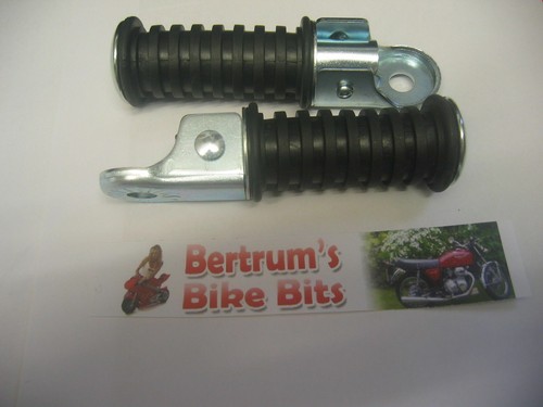 Rear footrests round - rear,