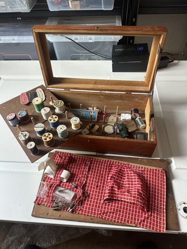 Vintage sewing box with - box,